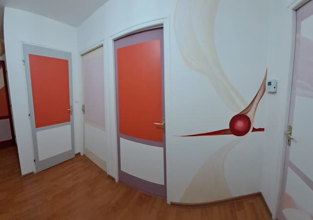 Projet Décor art mural inspiration textile et recouvrement PVC - Home Staging